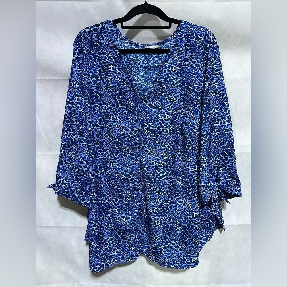 CATHERINES Animal Print 2X Blue Black 3/4 Tie Sleeve Tunic Button Blouse Leopard